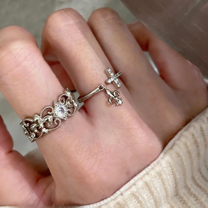 Women'S Accessories Rings - Retro Vintage Cross Hollow Lace Ring