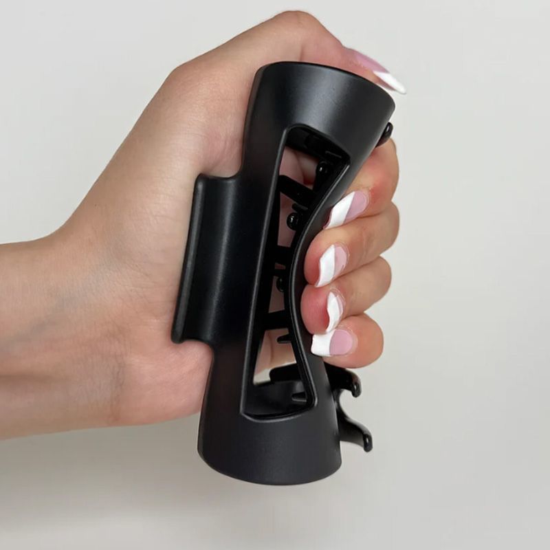 Grote, matte zwarte haarklem v - Women Accessories Holder recensie en prijs